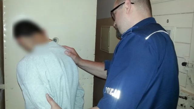 Tczew - 19-latek usłyszał zarzut posiadania oraz sprzedaży narkotyków