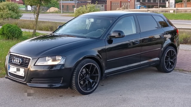 Tczew - Audi A3 8P Lift Sportback 1.9Tdi 2009r Climatronic