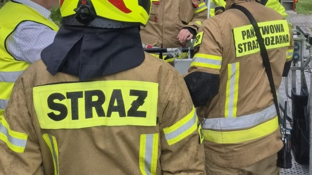 Tczew - Woda zalała mieszkania! Sześć osób ewakuowanych