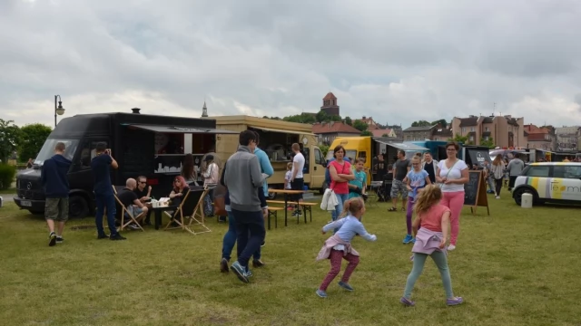 Tczew - Ale pysznie! Na bulwarze zagościły food trucki
