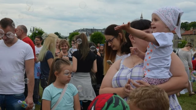 Tczew - Festiwal Baniek Mydlanych nad Wisłą