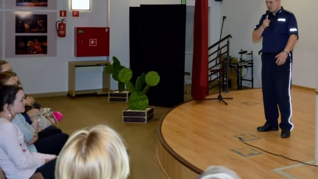 Tczew - Z młodzieżą debatowali o bezpieczeństwie 