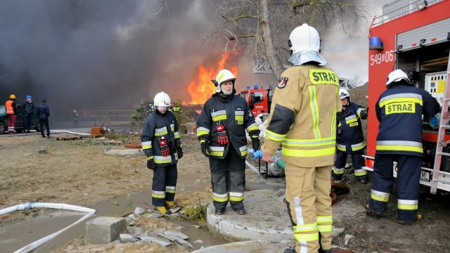 Tczew - Poważny pożar w Zajączkowie Tczewskim. Kilkanaście zastępów straży na miejscu