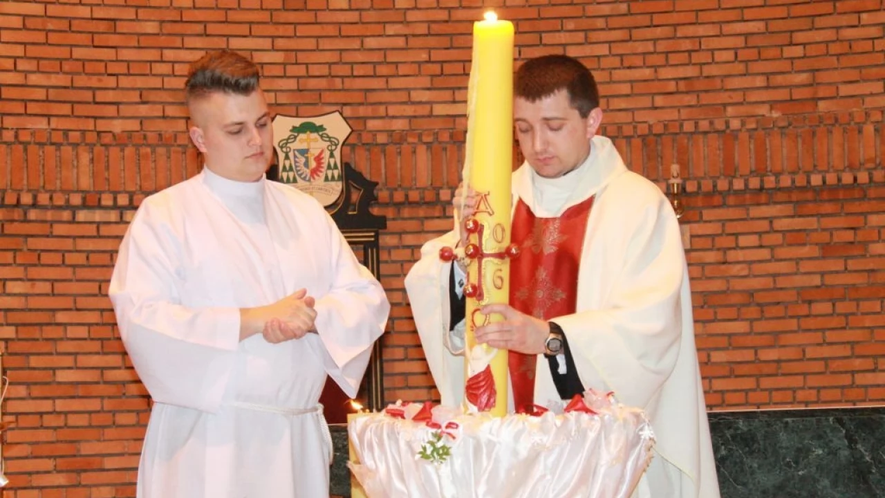 Tczew -  Wigilia Paschalna w parafii pw. NMP Matki Kościoła