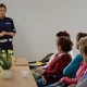 Tczew - Policjanci uczyli seniorów jak bezpiecznie poruszać się po drogach