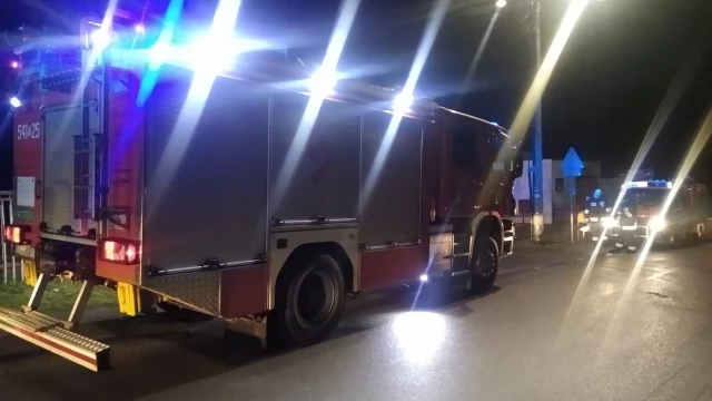 Tczew - Pożar w Rokitkach. Na miejscu 4 zastępy straży