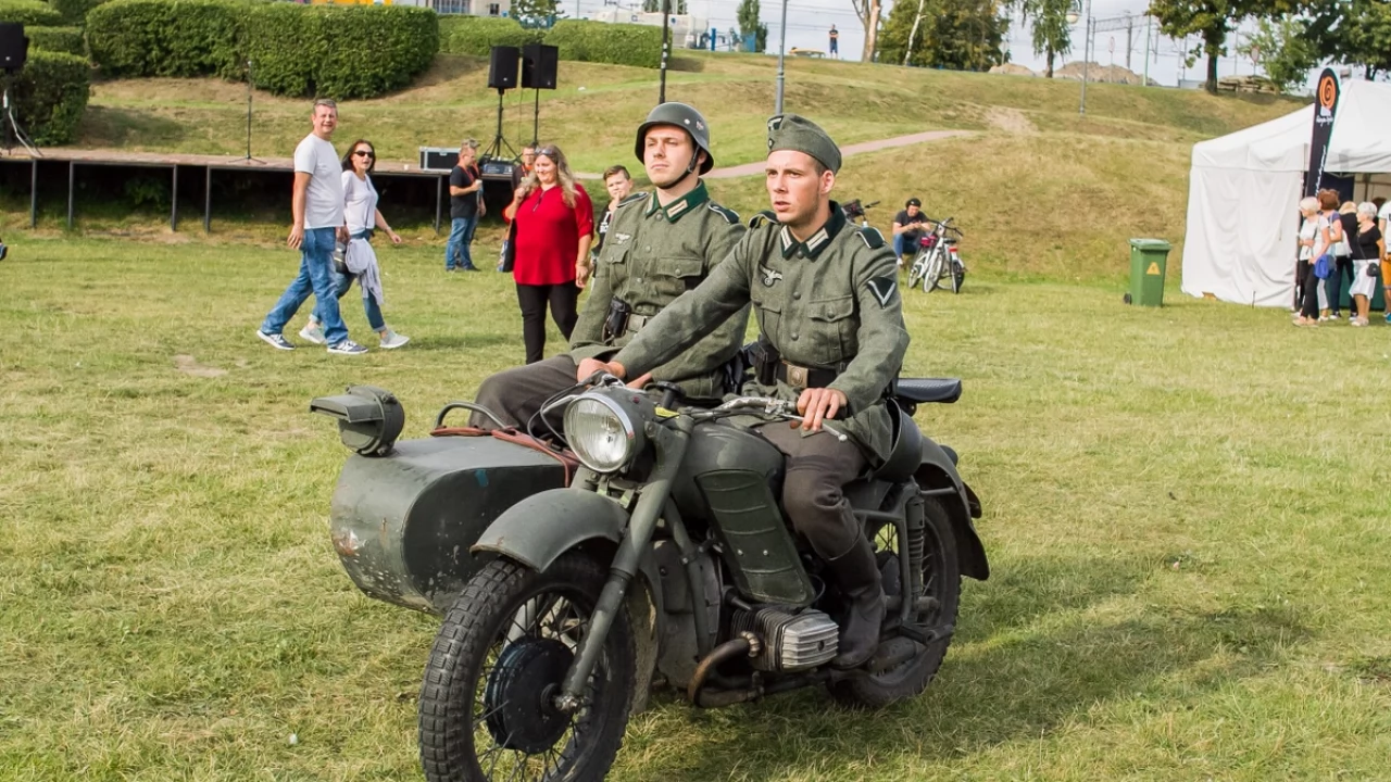Tczew - Piknik historyczno - militarny na bulwarze