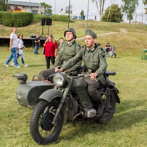 Tczew - Piknik historyczno - militarny na bulwarze