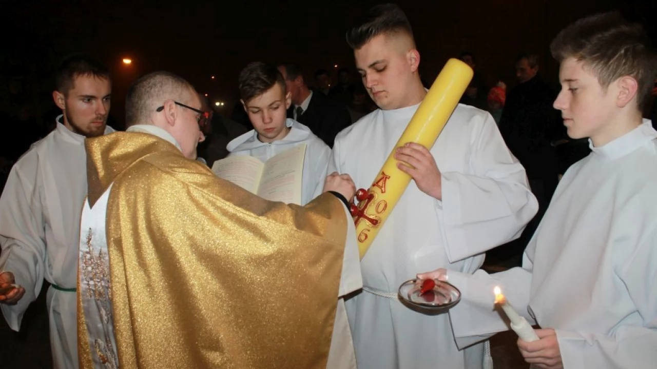 Tczew -  Wigilia Paschalna w parafii pw. NMP Matki Kościoła