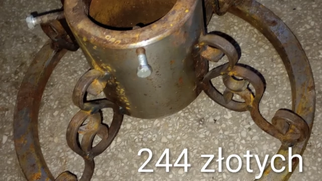 Tczew - Stojak metalowy do choinek i jodły