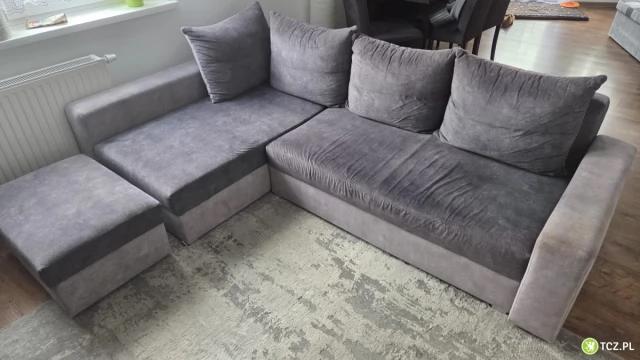 Tczew - Duży narożnik z funkcją spania 140x200 + puf