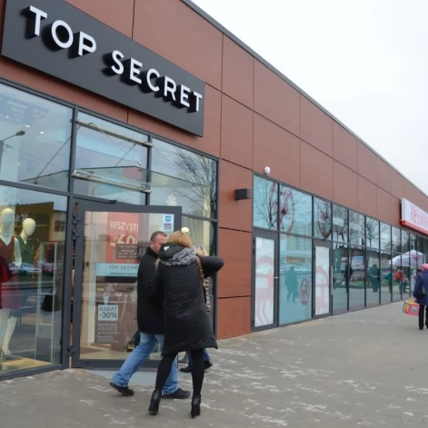 Tczew - Zakończyła się przebudowa minicentrum handlowego na  Suchostrzygach