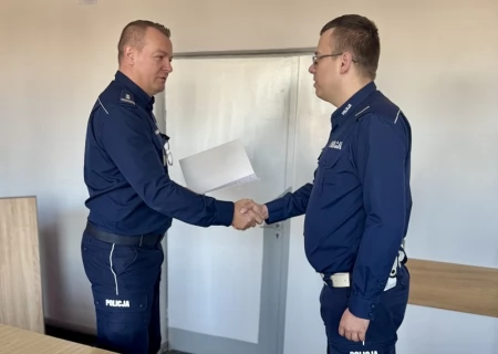 Tczew - Nagrodzeni za odwagę i profesjonalizm - komendant wyróżnił policjantów