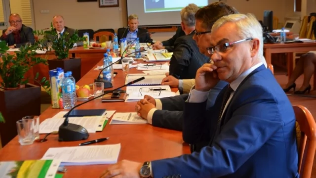 Tczew - Absolutorium dla zarządu powiatu, ale z żółtą kartką od PO