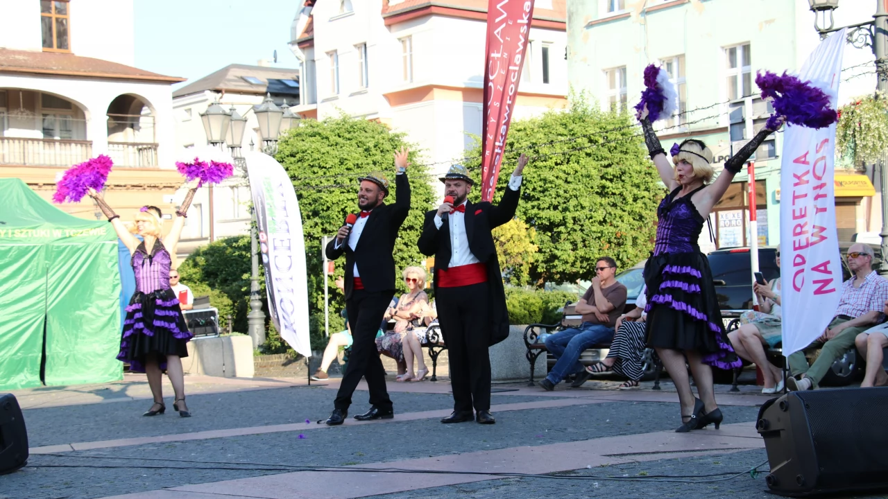Tczew - "Operetka na WYNOS!" na placu Hallera
