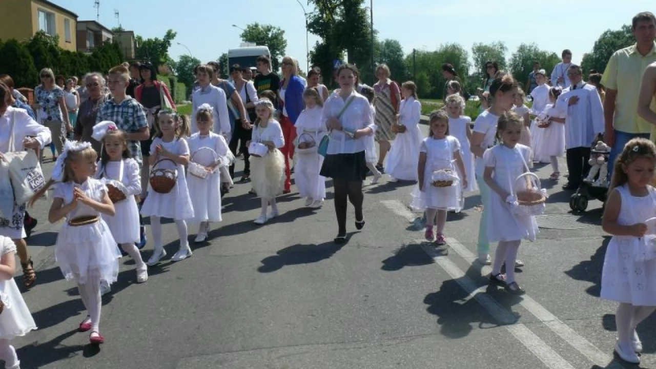 Tczew - Boże Ciało. Wierni wyszli na ulice