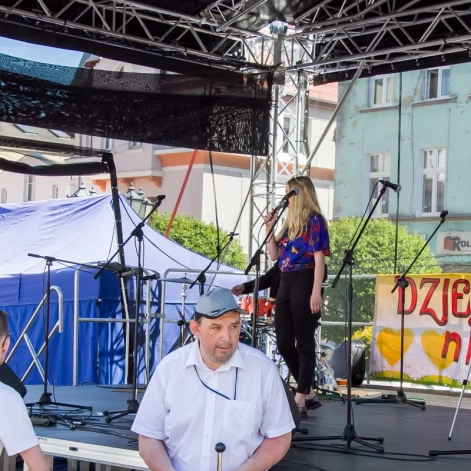 Tczew - Dzień Godności Osoby Niepełnosprawnej. Wystąpił CZESŁAW ŚPIEWA SOLO ACT