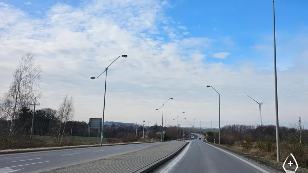 Tczew - Utrudnienia w ruchu na obwodnicy Pelplina. Trwa wymiana oświetlenia