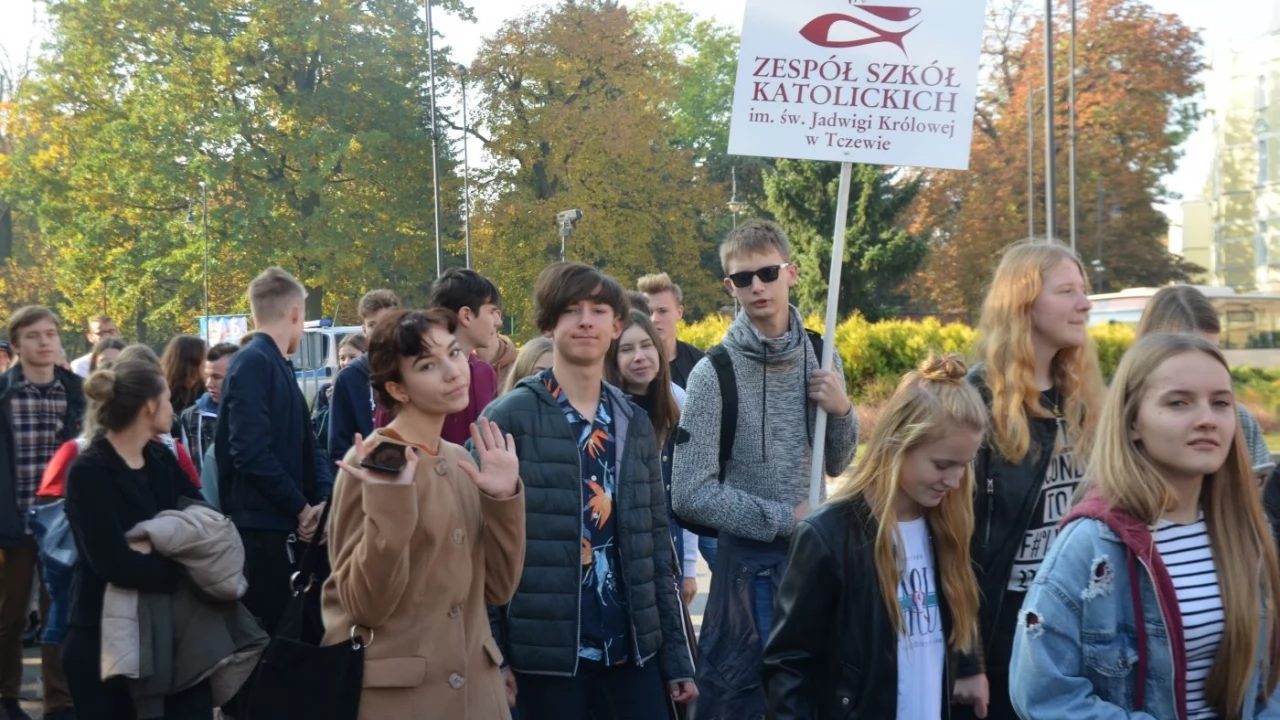 Tczew - Manifest przeciwko marnowaniu jedzenia w Tczewie