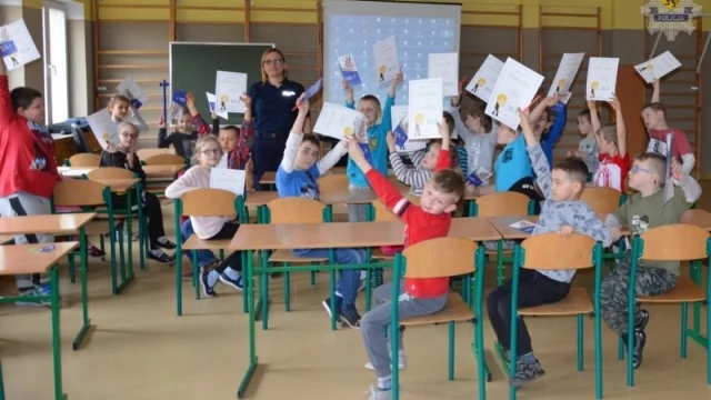 Tczew - "Uczę się bezpieczeństwa". Policjanci spotkali się z najmłodszymi