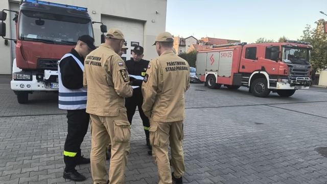 Tczew - Kolejni strażacy z Pomorza jadą walczyć ze skutkami powodzi