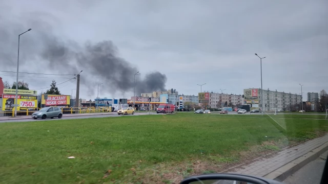 Tczew - Słup dymu nad Tczewem. Niewielki pożar na terenie stoczni
