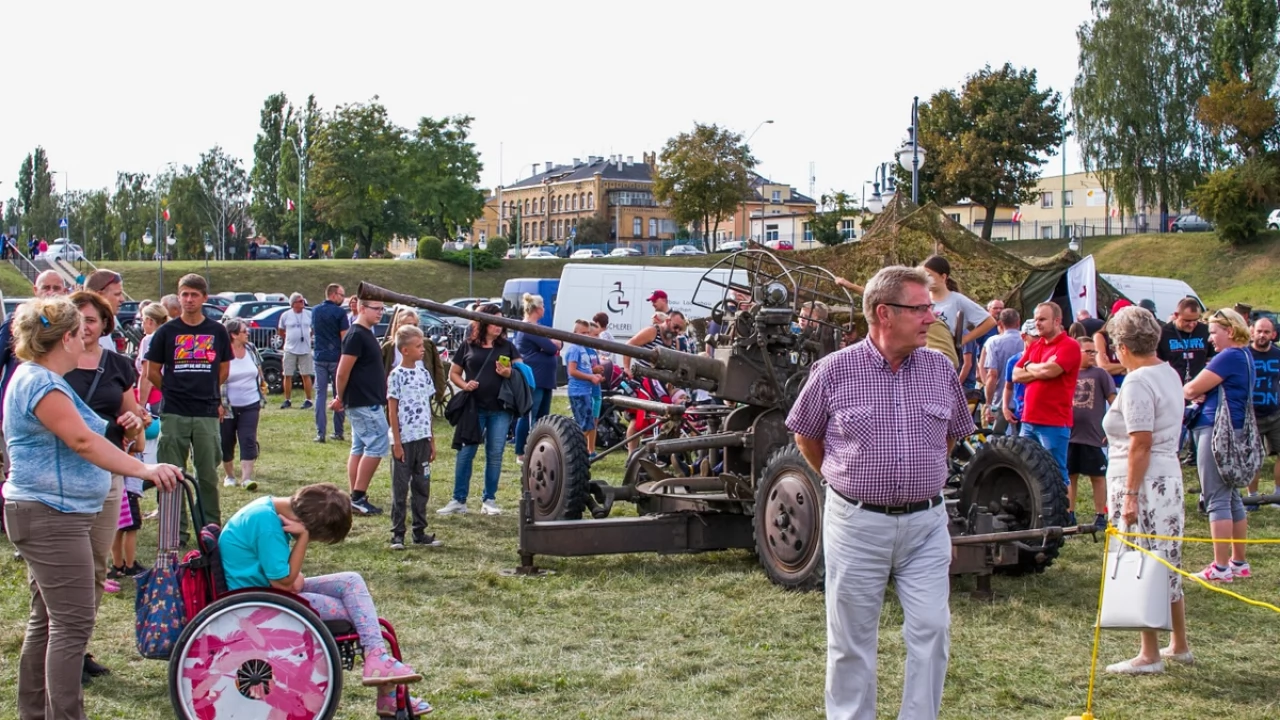 Tczew - Piknik historyczno - militarny na bulwarze