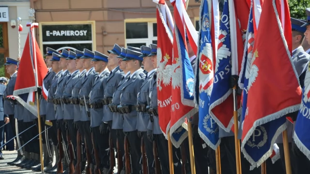 Tczew - Policjanci z całego województwa świętowali w Tczewie