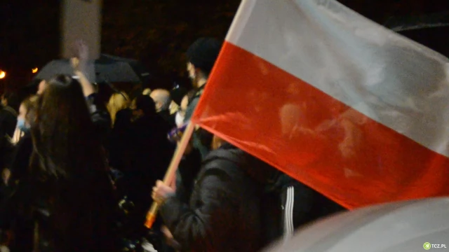 Tczew - Tłumy na ulicach Tczewa. Protest przeciw decyzji TK #PiekłoKobiet
