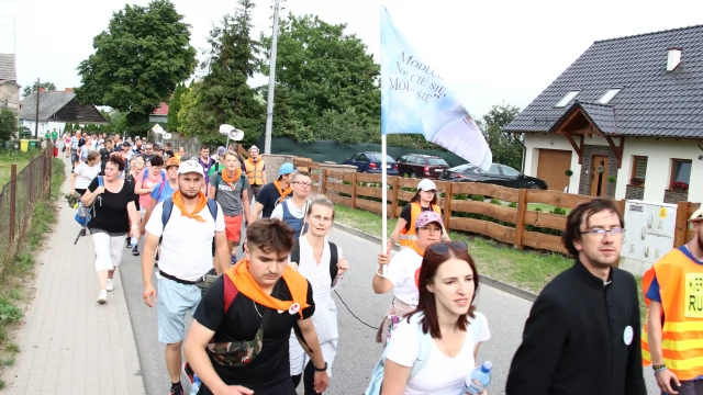 Tczew - Pielgrzymi coraz bliżej celu. Przejdą blisko pół tysiąca kilometrów!