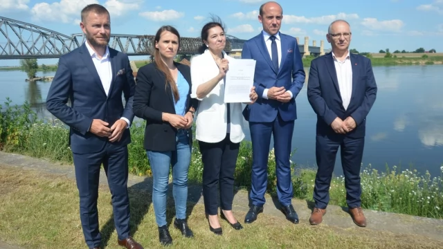 Tczew - Borys Budka w Tczewie. Platforma złoży projekt specustawy ws. Mostu Tczewskiego