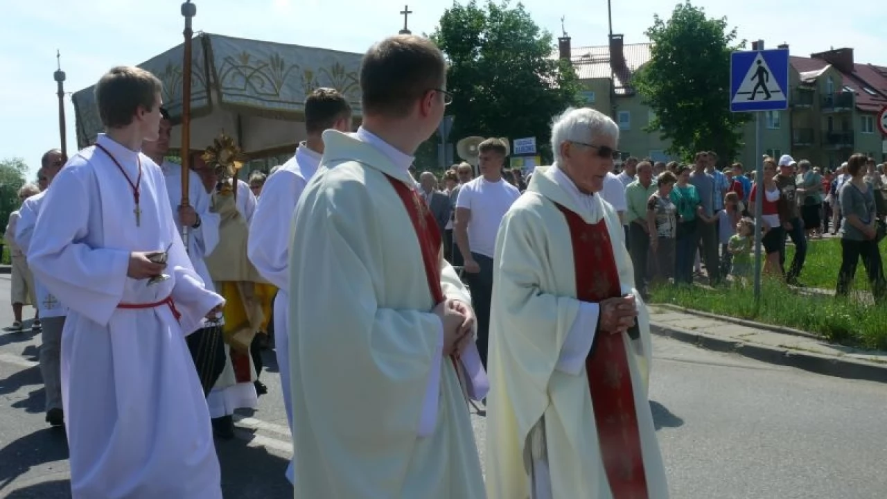 Tczew - Boże Ciało. Wierni wyszli na ulice
