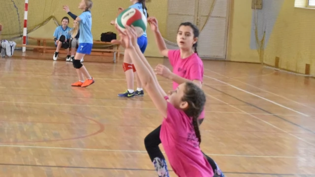 Tczew - Powiatowe Igrzyska Dzieci w Piłce Siatkowej "Dwójek" Dziewcząt