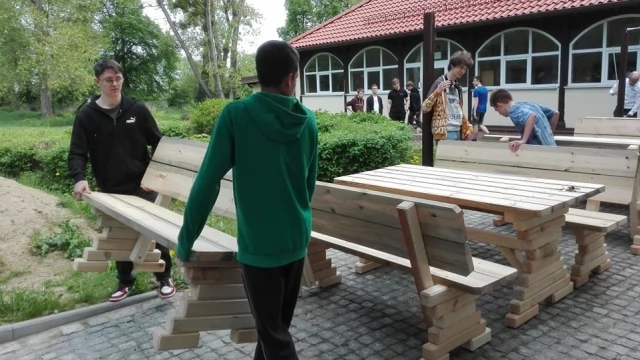 Tczew - Uczniowie I LO mogą się uczyć w plenerze