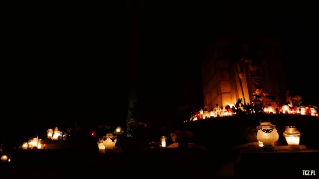 Tczew - Cmentarz nocą z dnia 1.11.2016 - godz. 23 [FOTO] [bez komentarza]