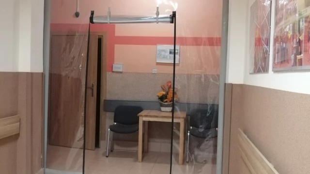 Tczew - Ponad 400 chorych na COVID-19 w Tczewie, w Pelplinie walczą z ogniskiem w DPS