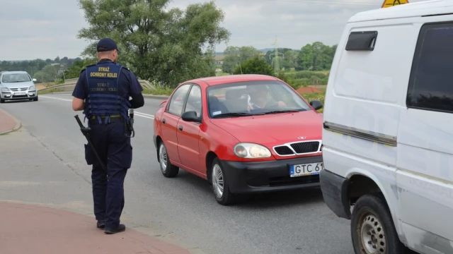 Tczew - "Bezpieczny piątek" w Tczewie. Kolejarze i SOK na przejazdach