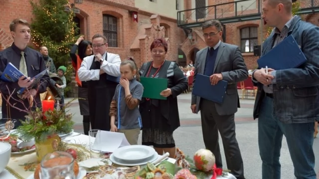 Tczew - Świątecznie i nastrojowo - łamali się opłatkiem