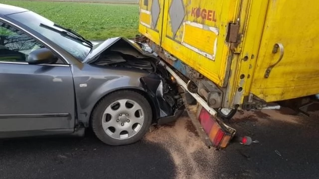Tczew - Już drugi wypadek - najechanie na tył pojazdu w miejscu tymczasowej sygnalizacji