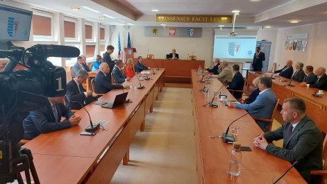 Tczew - Rada Powiatu VII kadencji rozpoczęła obrady [AKTUALIZUJEMY]