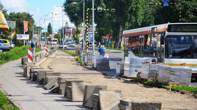 Tczew - Na Armii Krajowej trwa modernizacja drogi rowerowej