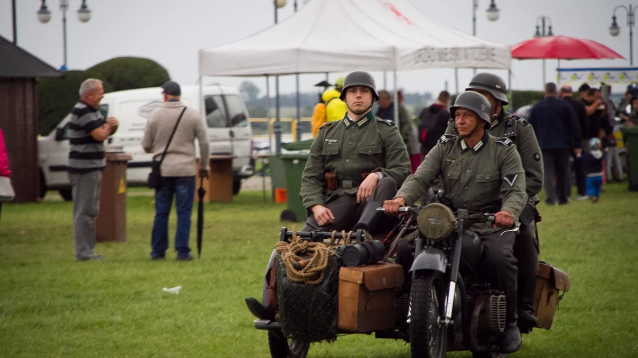 Tczew - Piknik historyczno - militarny na bulwarze
