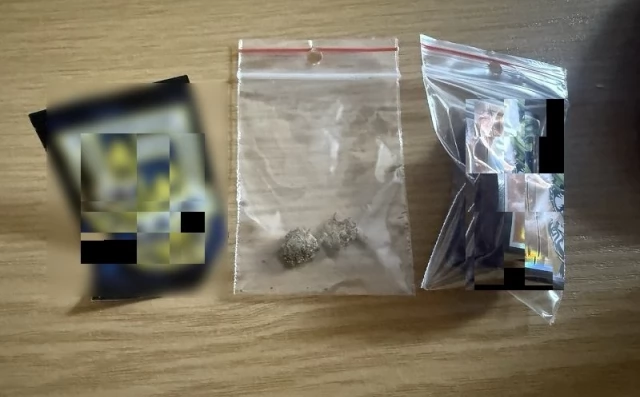 Tczew - Przyszedł na dozór, trafił do więzienia. 42-latek zatrzymany w komendzie z na*kotykami