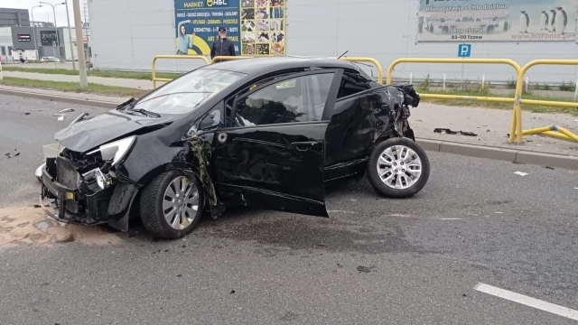 Tczew - Wypadek na alei Solidarności. Jedna osoba poszkodowana
