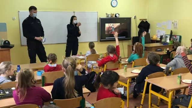 Tczew - Policja przygotowuje najmłodszych na ferie