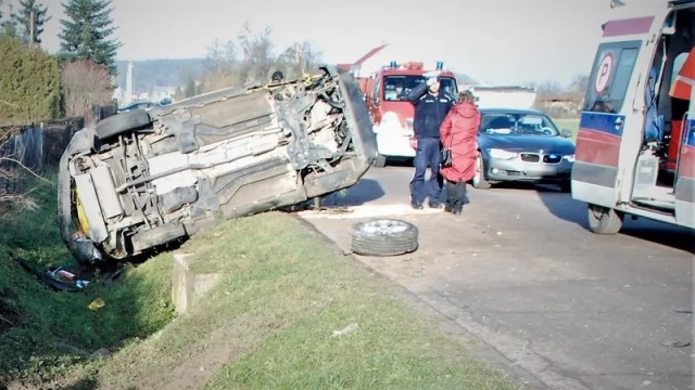 Tczew - Zderzenie podczas wyprzedzania. Policja apeluje o ostrożność