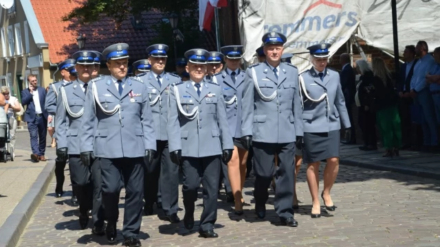 Tczew - Policjanci z całego województwa świętowali w Tczewie