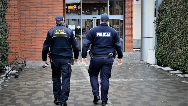 Tczew - Ponad 400 wykroczeń dotyczących łamania obowiązku noszenia maseczek