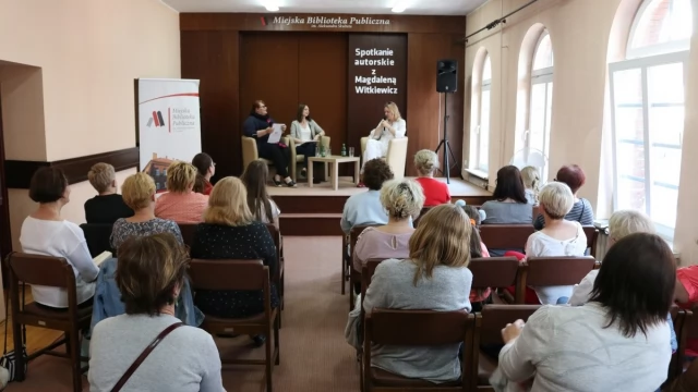 Tczew - Magdalena Witkiewicz ponownie odwiedziła tczewską książnicę