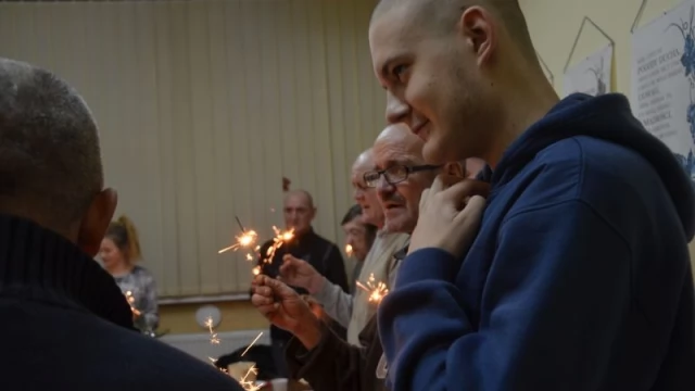 Tczew - Były życzenia, opłatek, kolędy - bezdomni spotkali się przy wigilijnym stole